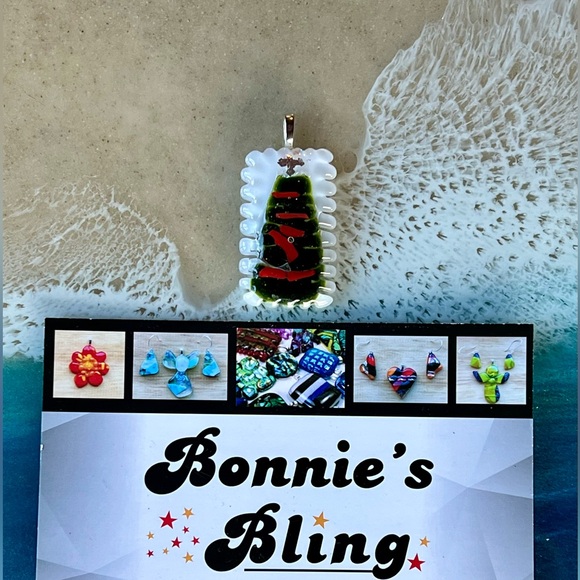 Bonnie’s Bling One Of A Kind Fused Glass Jewelry and Accessories to Wear. - Picture 9 of 13